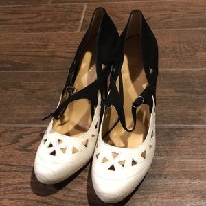 Nine West Black and White heels